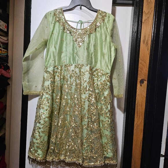 Women's Desi traditional 3pcs fancy embroidered Dress - Picture 1 of 6